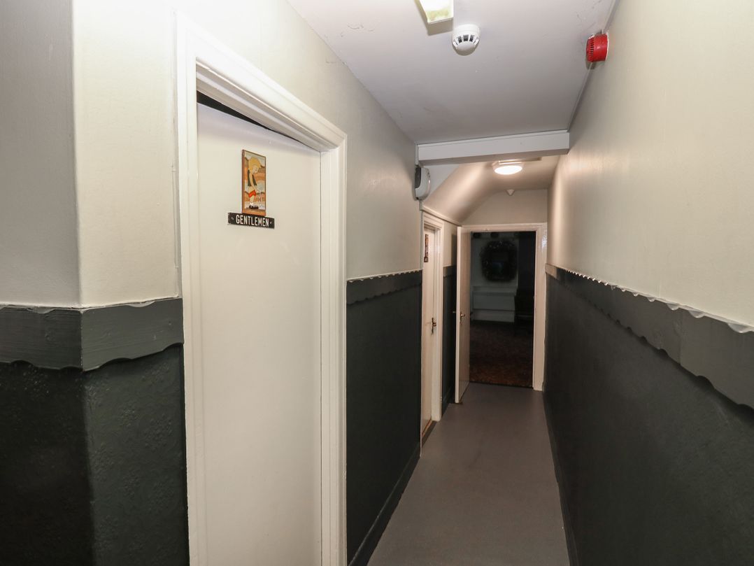 Room 8