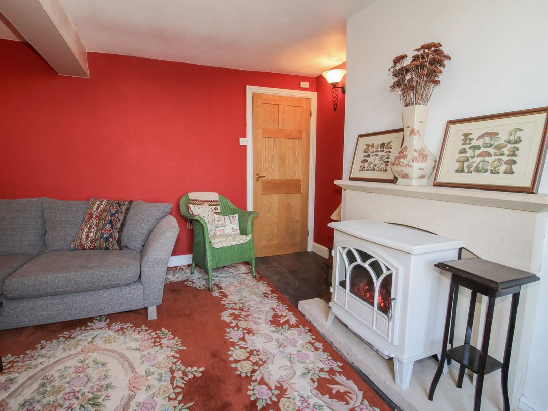 10 Upper Linney