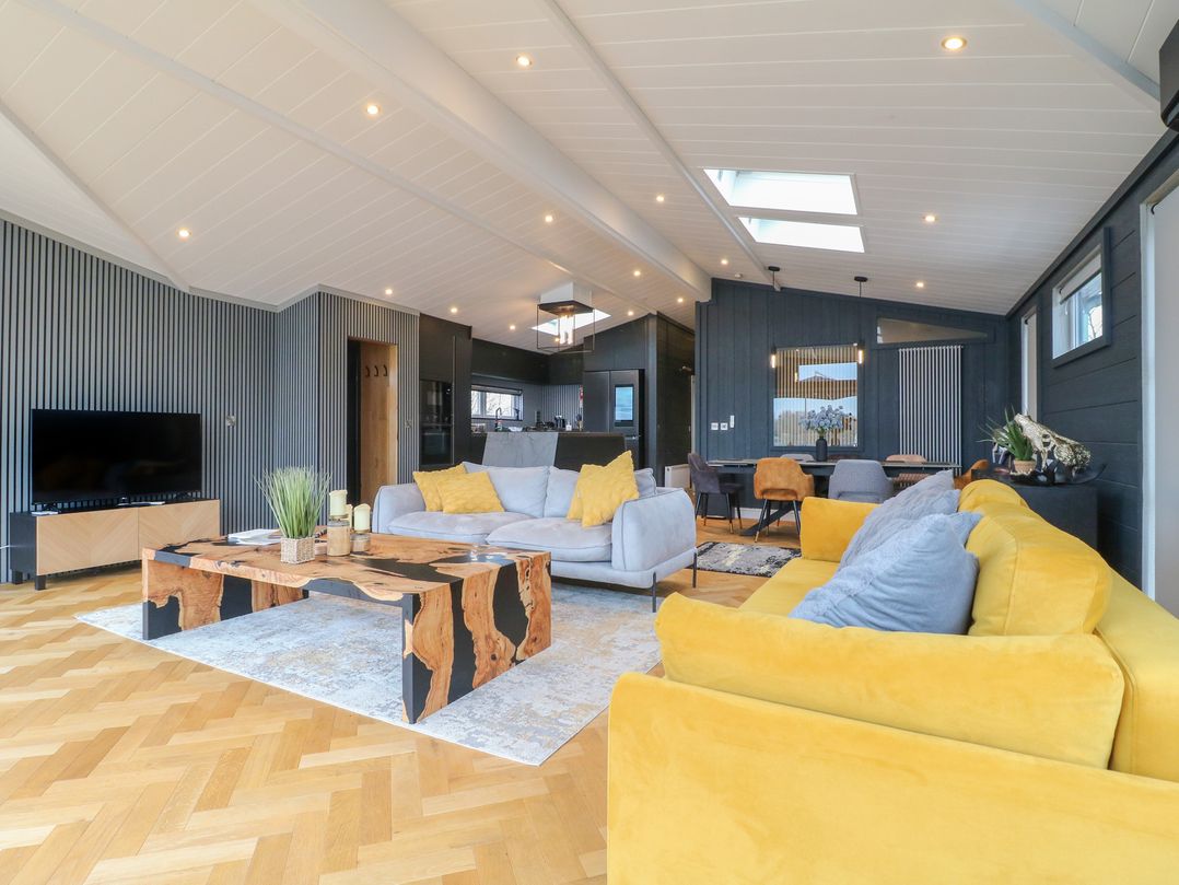Tranquil Cove Spa Lodge