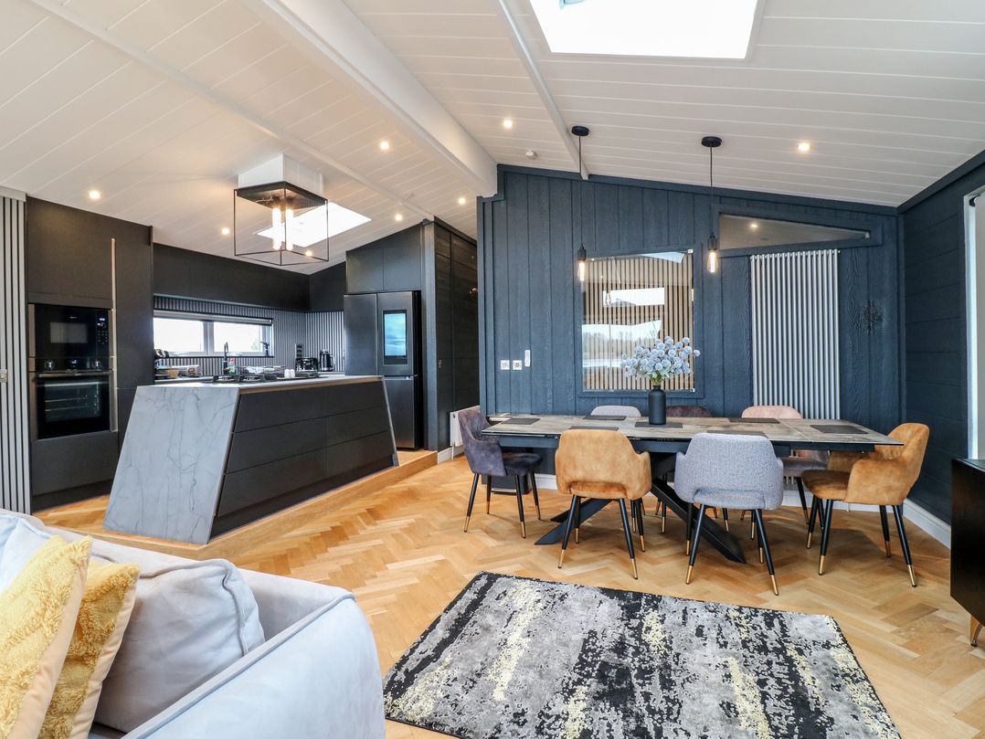 Tranquil Cove Spa Lodge