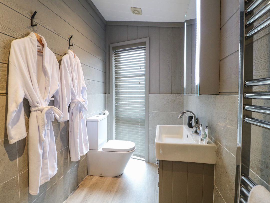 Tranquil Cove Spa Lodge