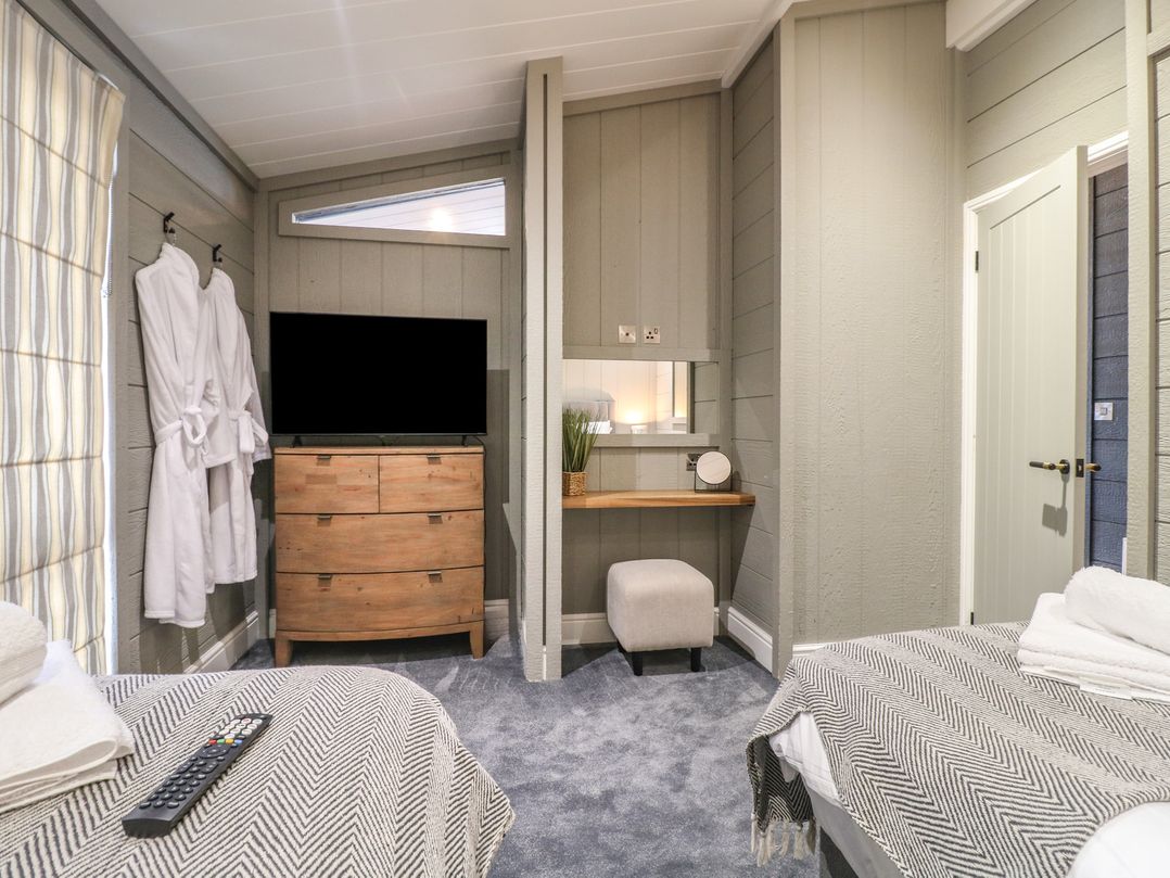 Tranquil Cove Spa Lodge