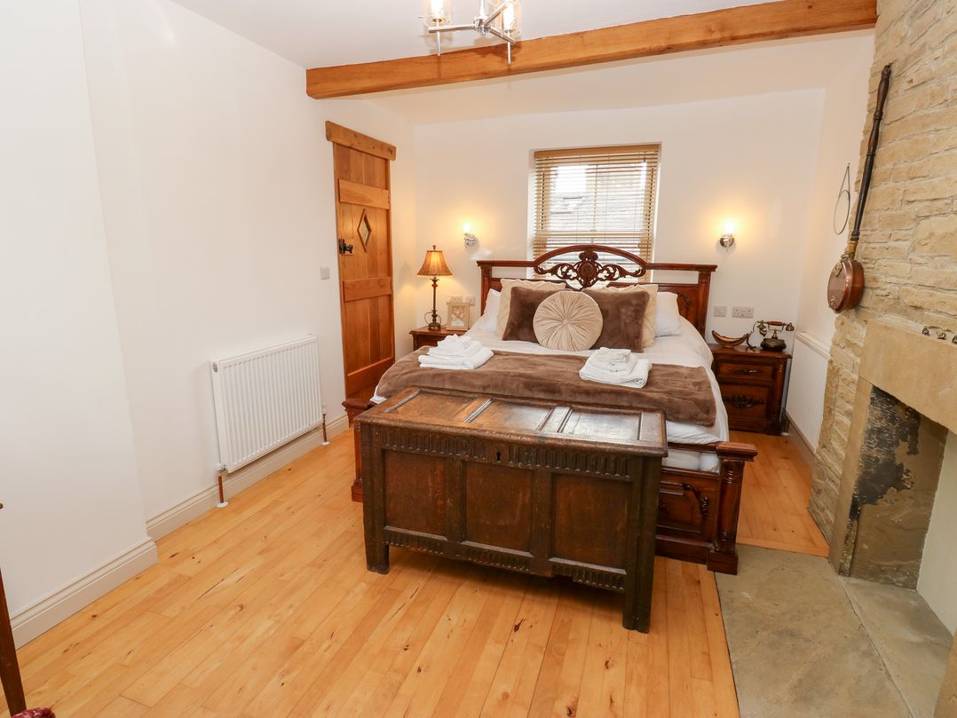Hivewood Cottage