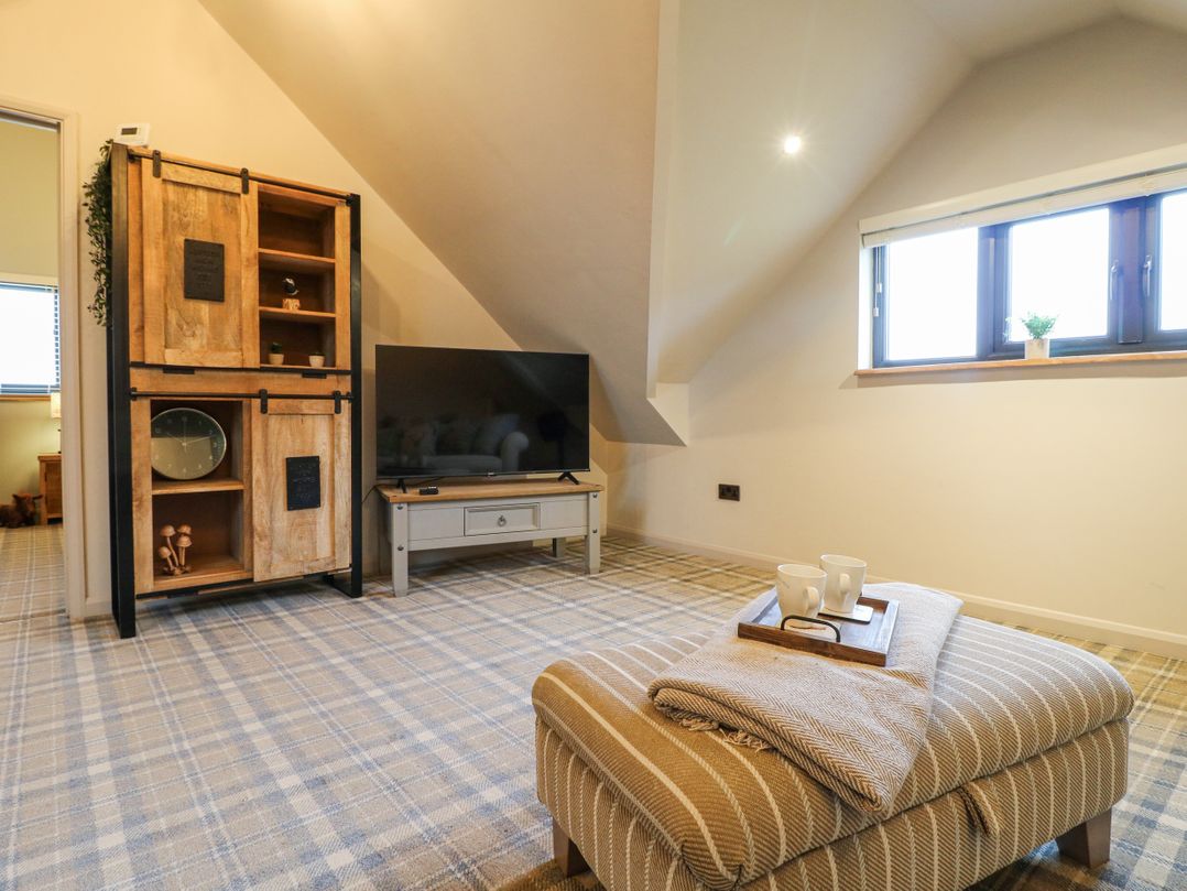 The Oak Room - Windmill Country Retreats