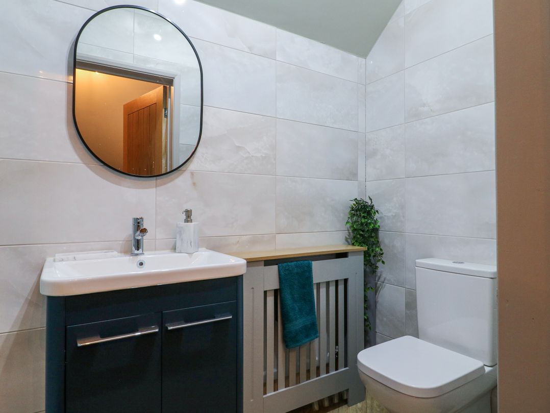 The Oak Room - Windmill Country Retreats