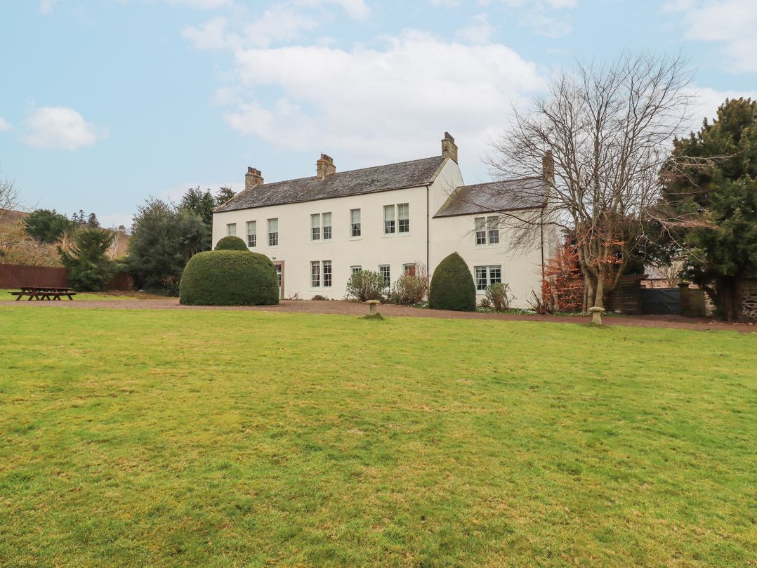 Cheviot Manor