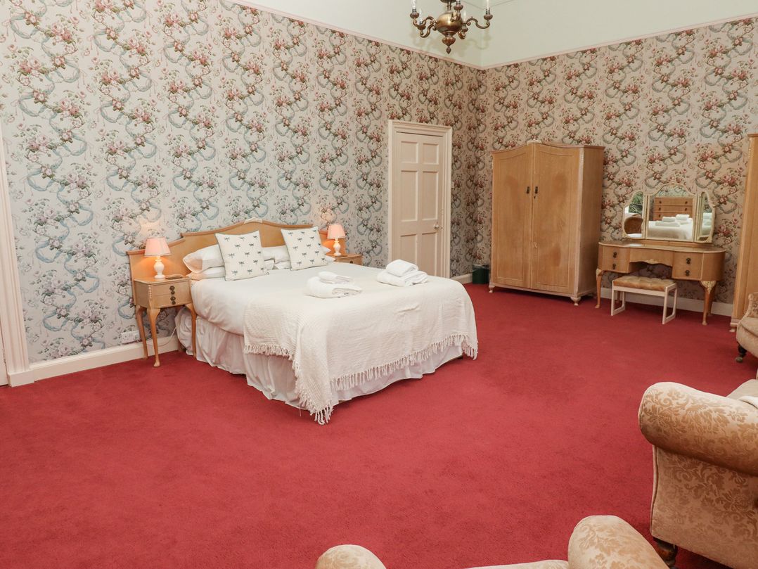 Cheviot Manor