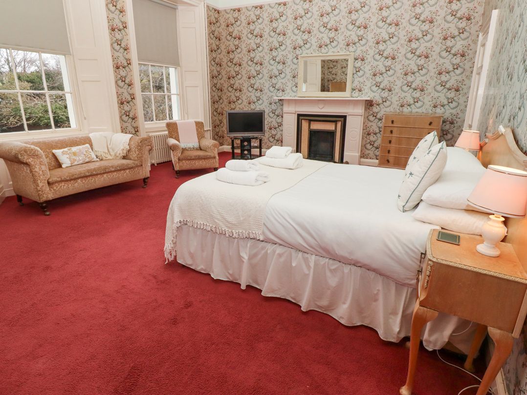 Cheviot Manor