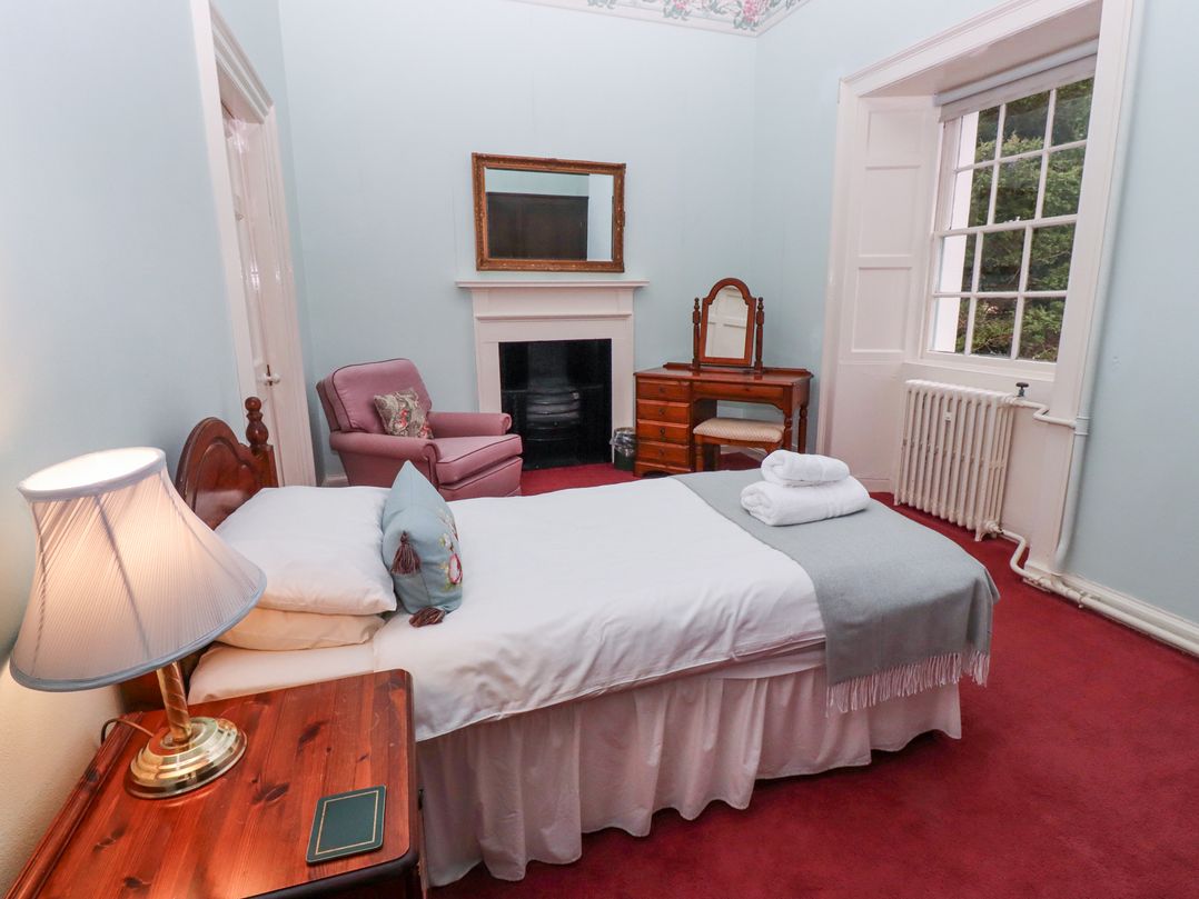 Cheviot Manor