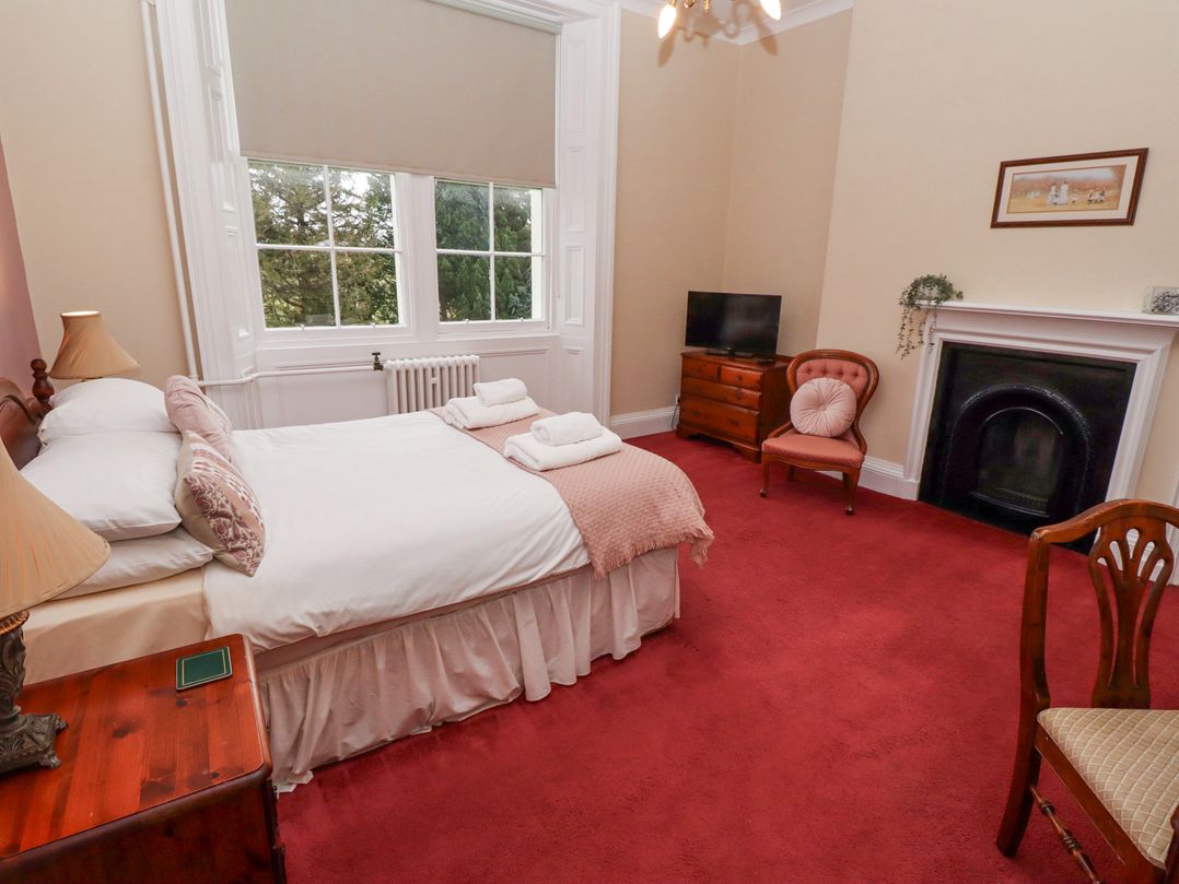 Cheviot Manor