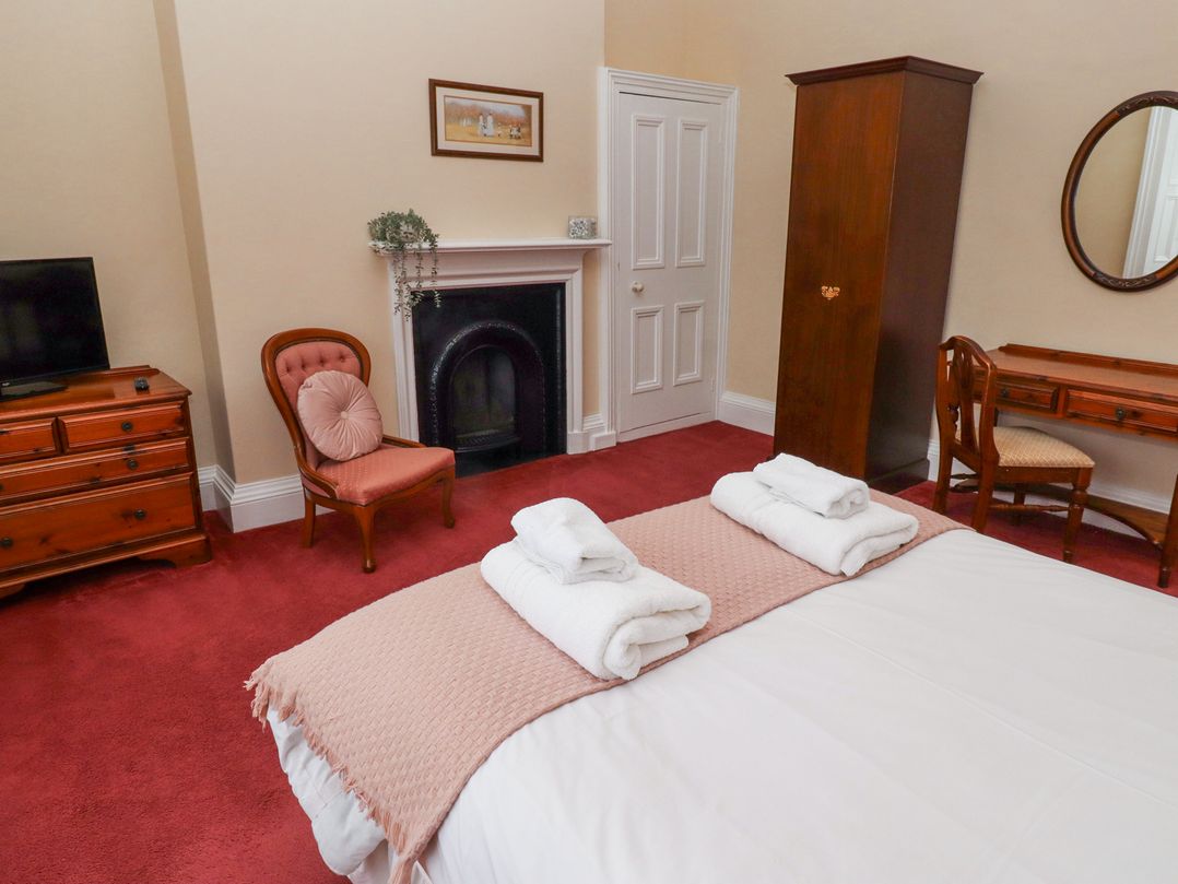 Cheviot Manor