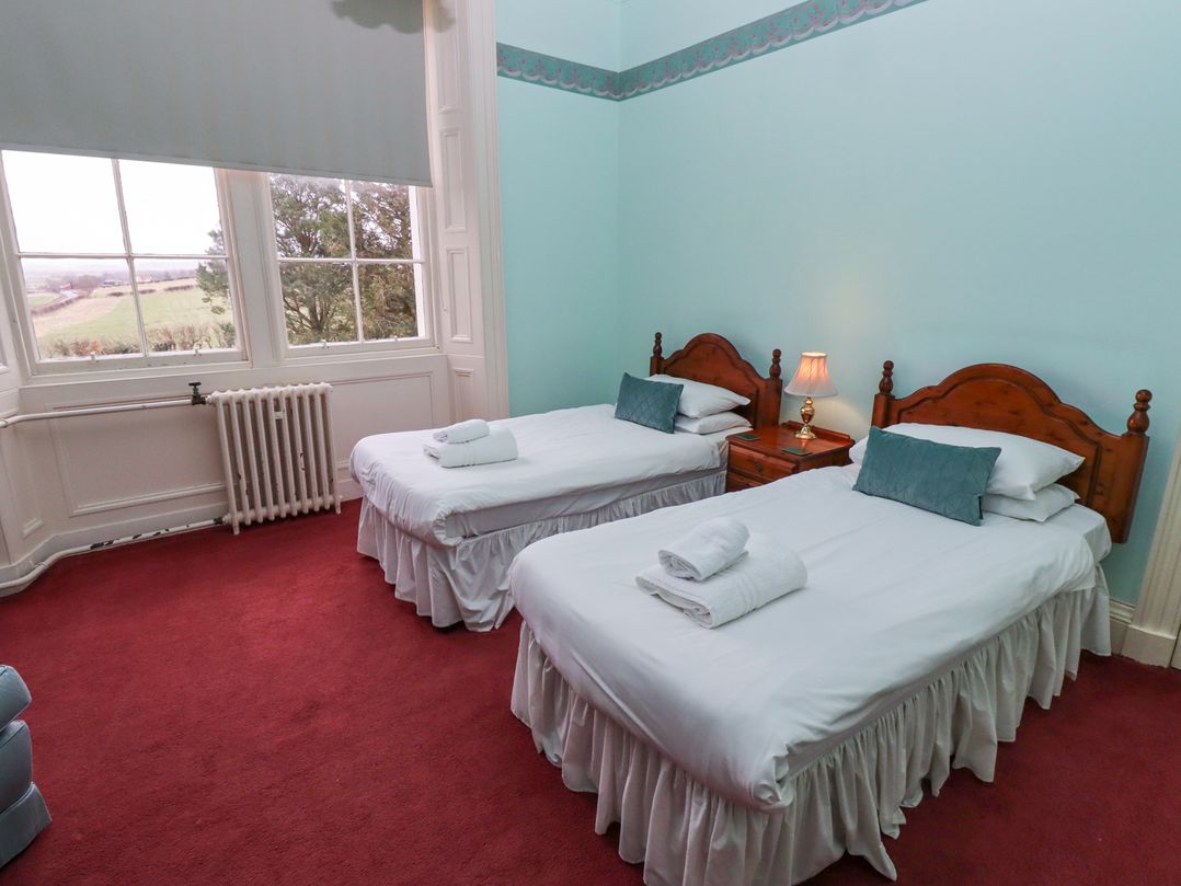 Cheviot Manor