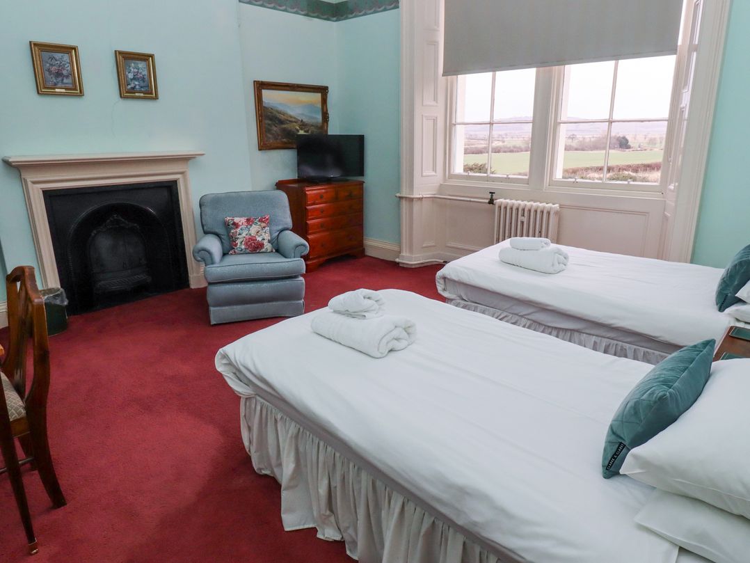 Cheviot Manor