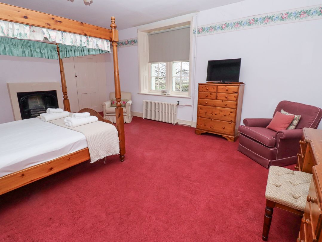 Cheviot Manor
