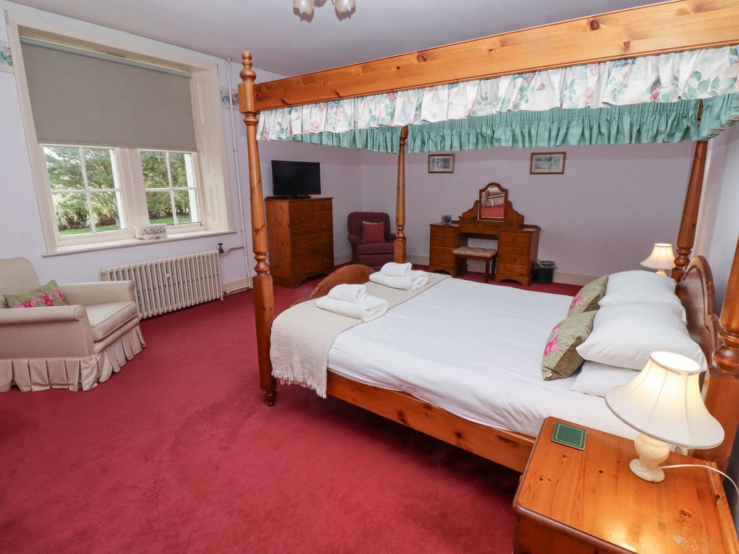 Cheviot Manor