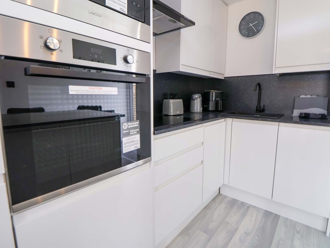 4 Willow Grove - Freehold
