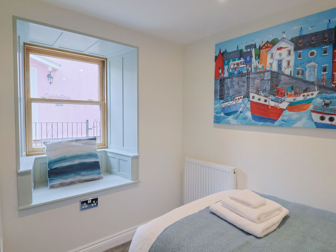 Flat 2 The Cedars