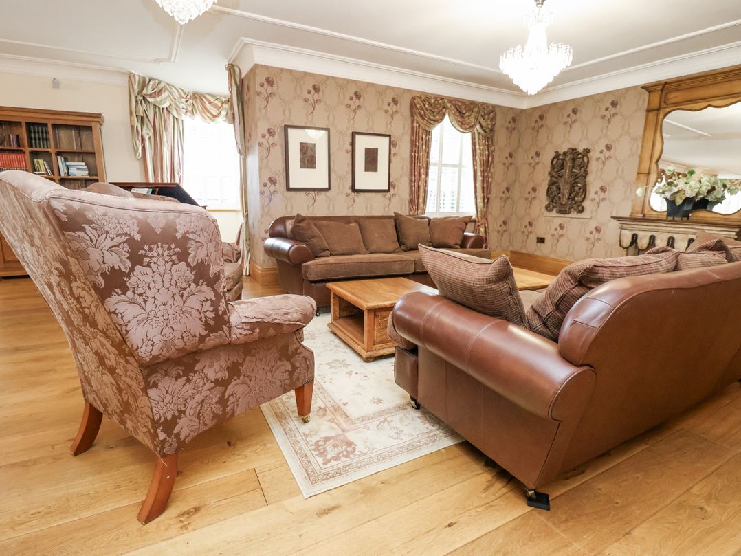 Mount House