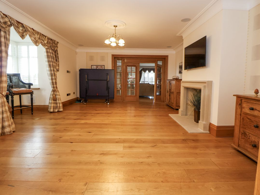 Mount House