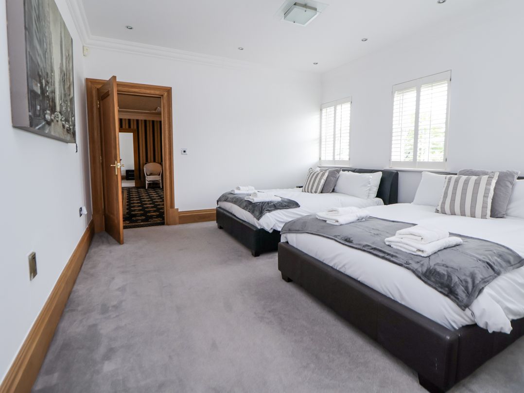 Mount House