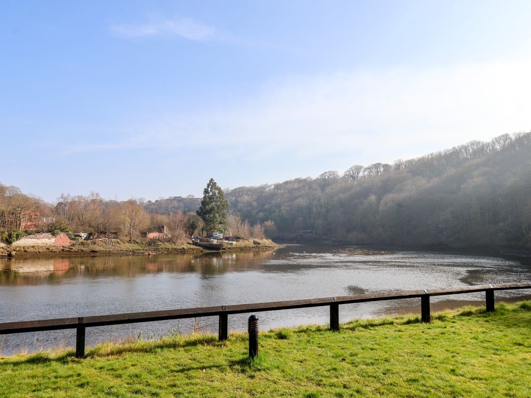 No.15 Riverside Walk (Mallard)