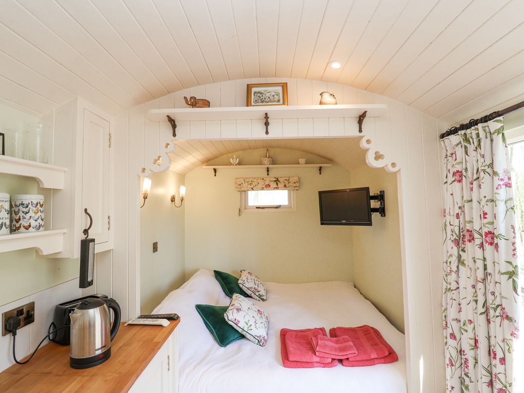Woodlands Retreat Shepherd's Hut