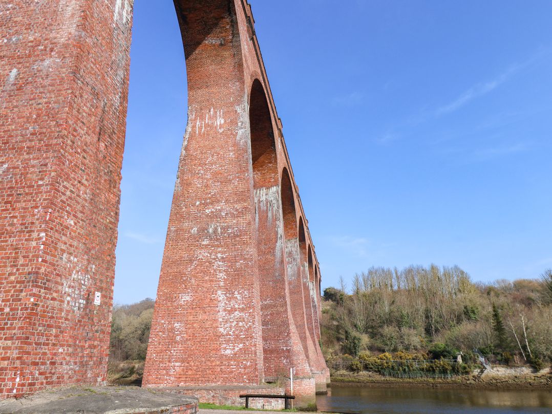 No.18 Riverside Walk (Kingfisher)