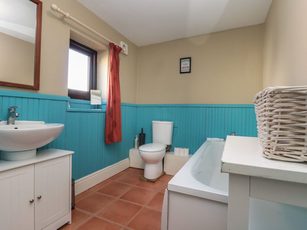 Holly Tree Cottage