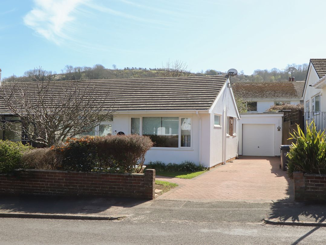 8 Chestnut Drive