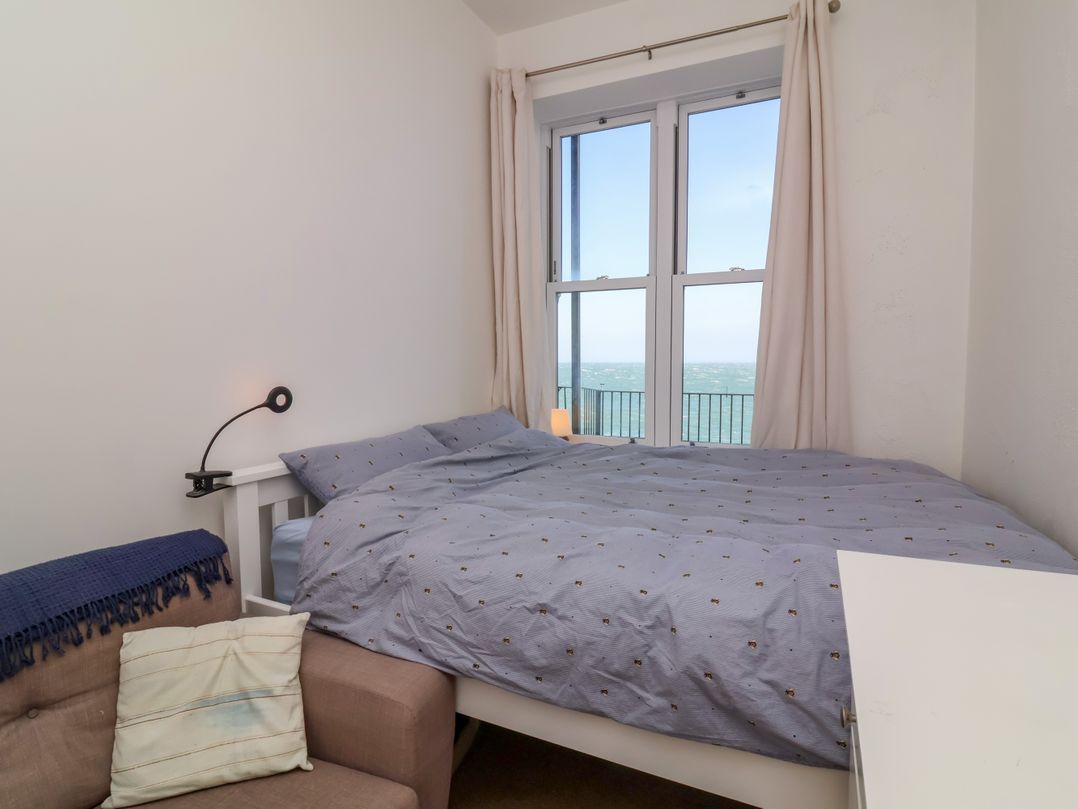 4 Oceanside Apartments