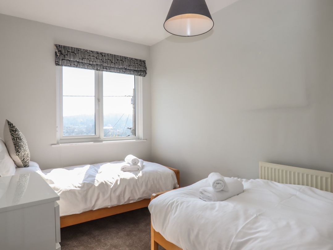 15 Summerland Avenue