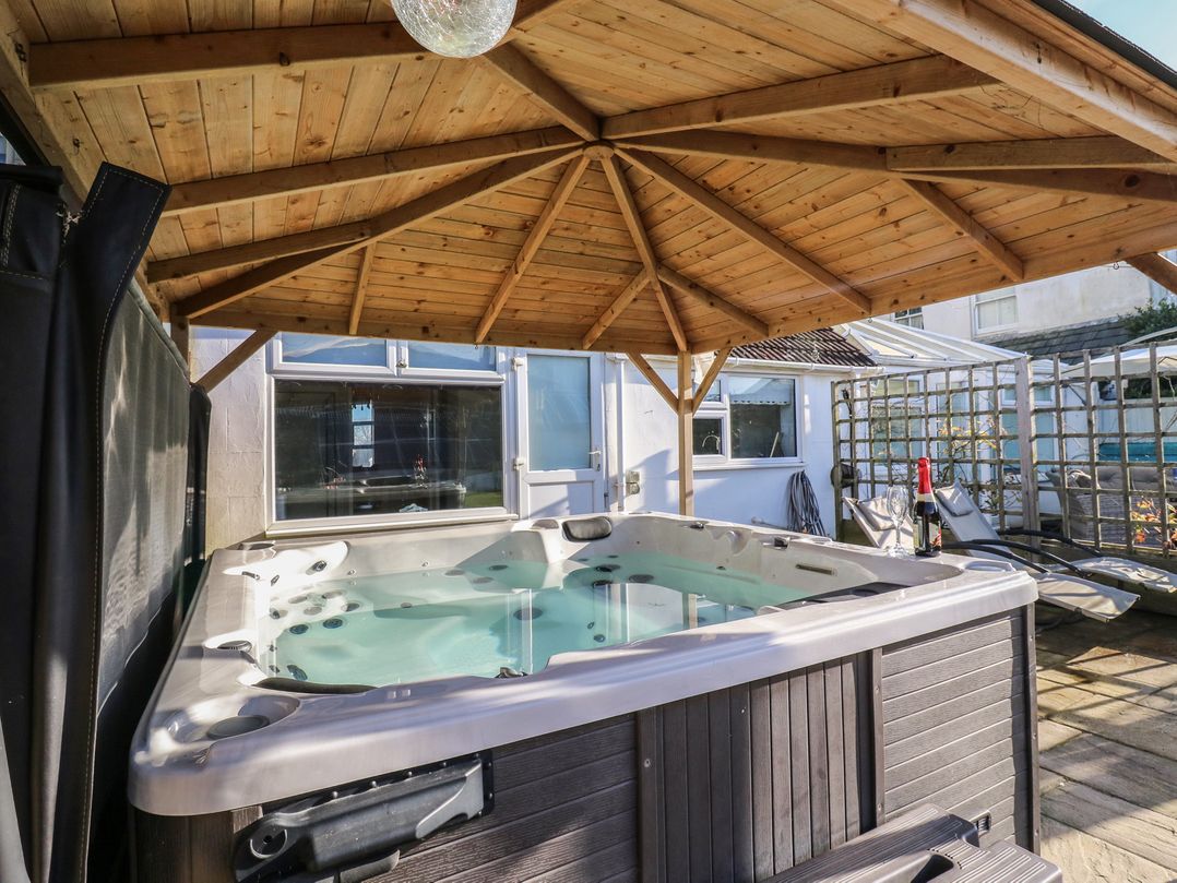 Marine House - Amazing beachside location