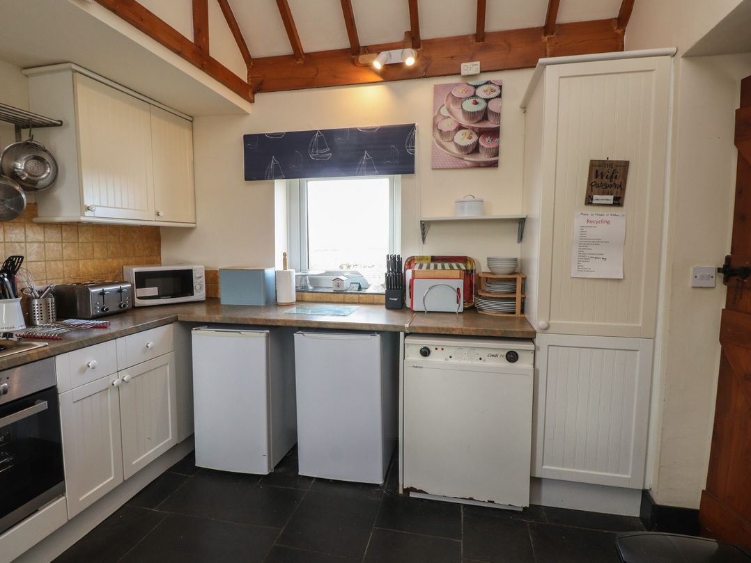 Hen Stabl at Tyn Llan
