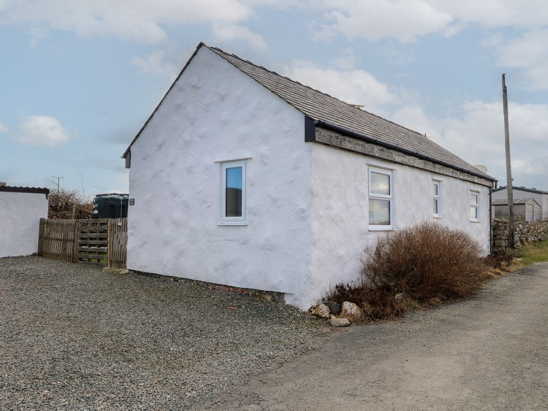 Hen Stabl at Tyn Llan