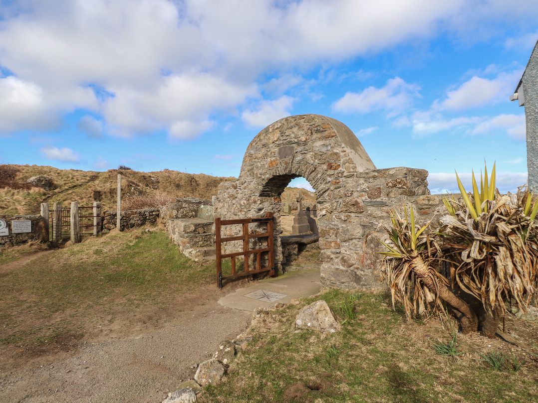 Hen Stabl at Tyn Llan