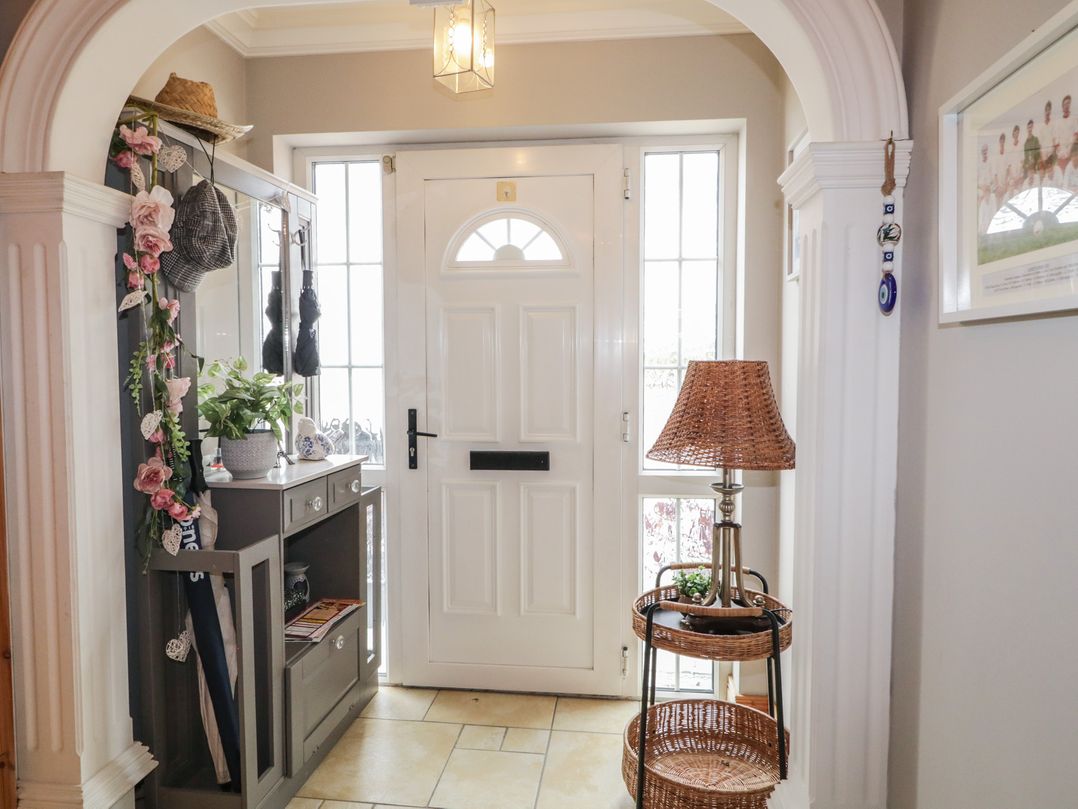 Donagh Cross Town House