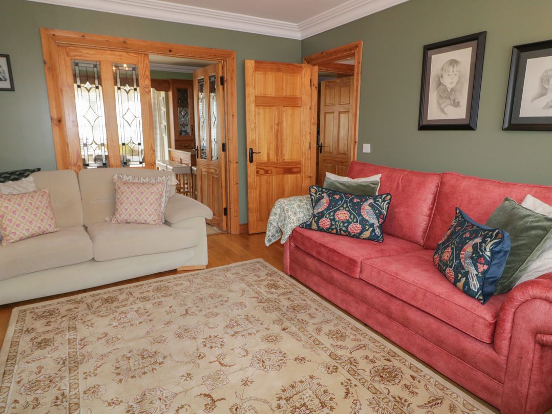 Donagh Cross Town House