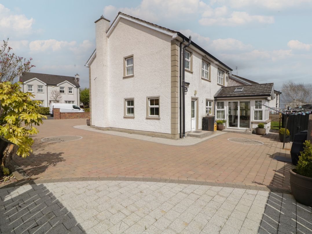 Donagh Cross Town House