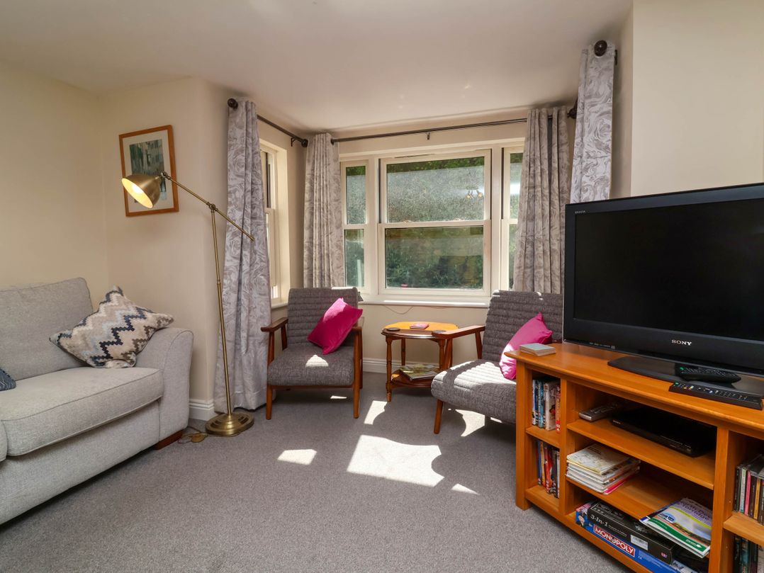 6 Wildersmouth Court Apartments