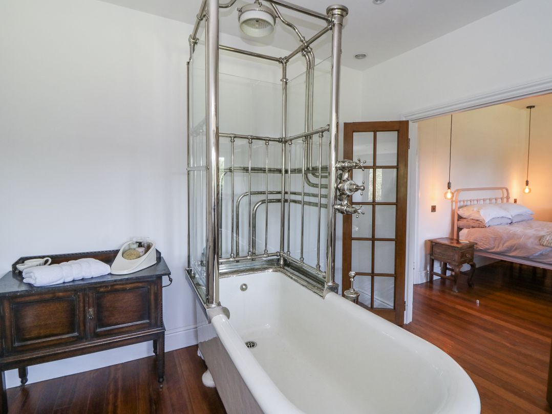 Glanrannell Park House