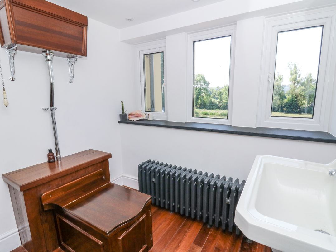 Glanrannell Park House