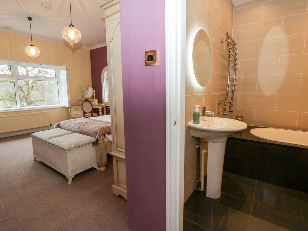The Retreat at Glanrannell Park House
