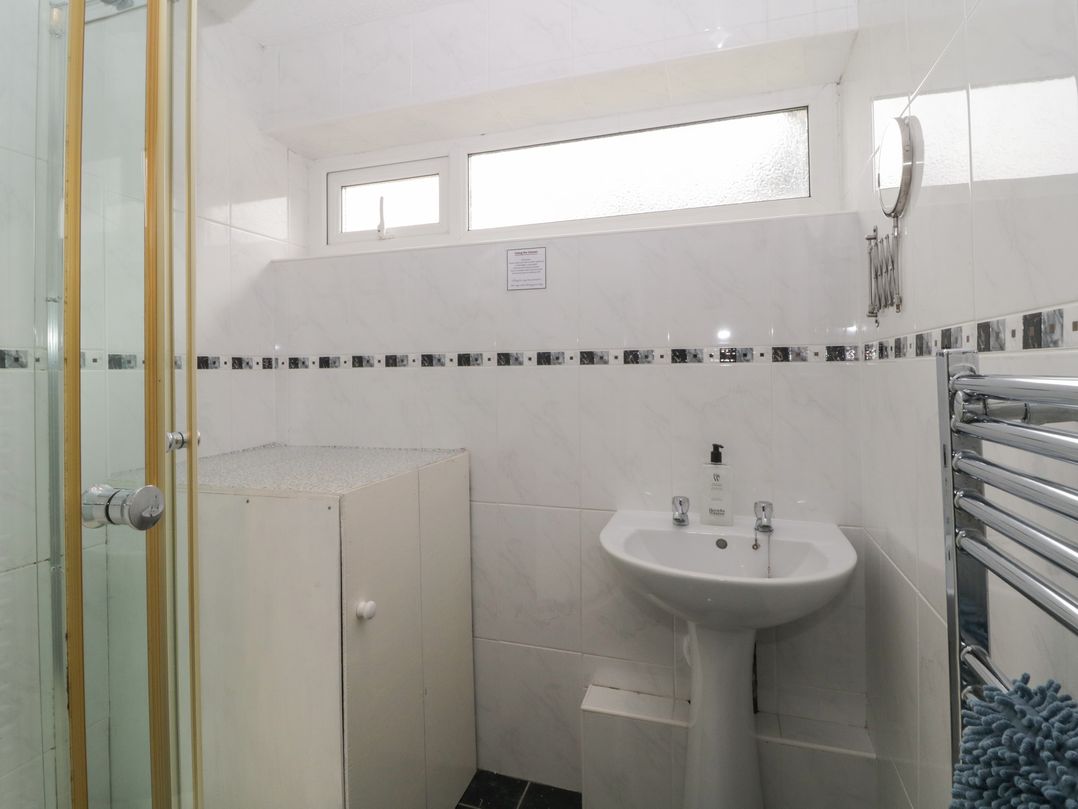 26 Manorcombe