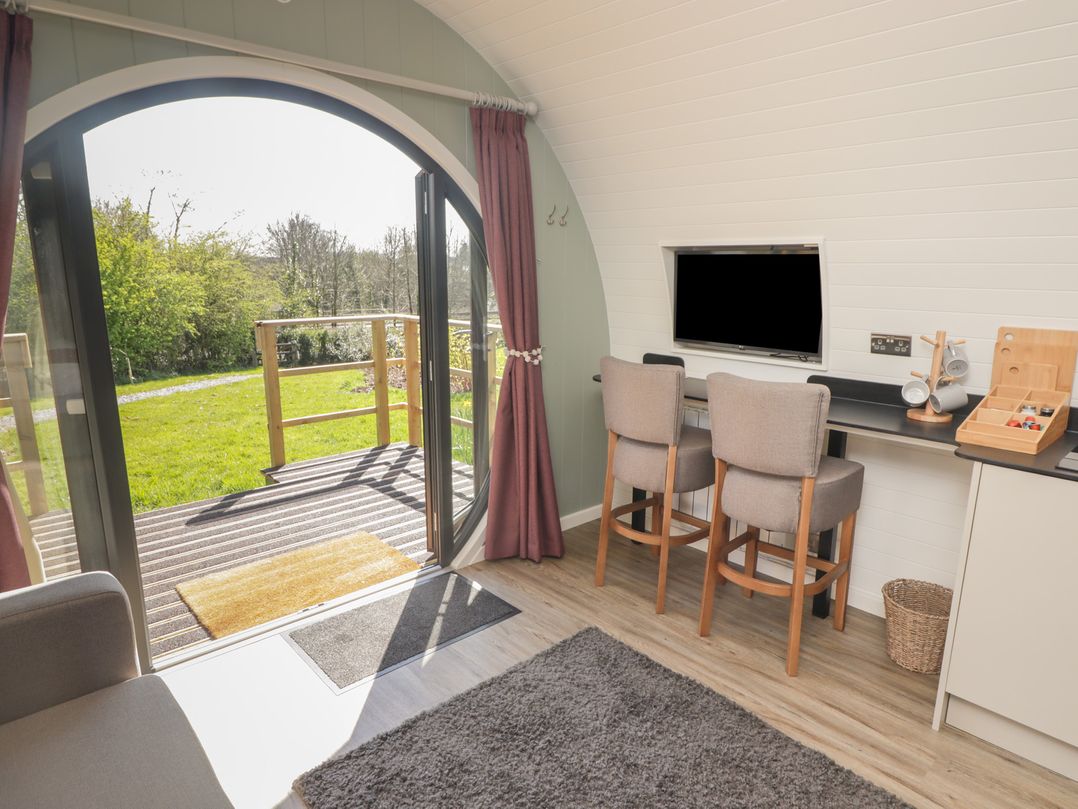 Rowan Hobbit Pod