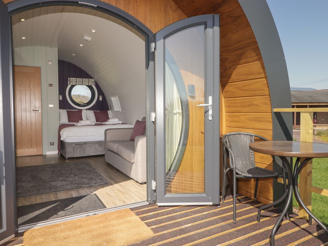 Rowan Hobbit Pod