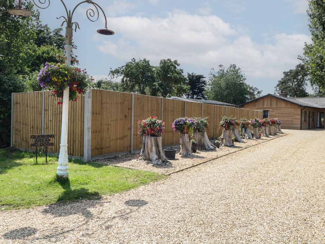 Barn Owl Lodge