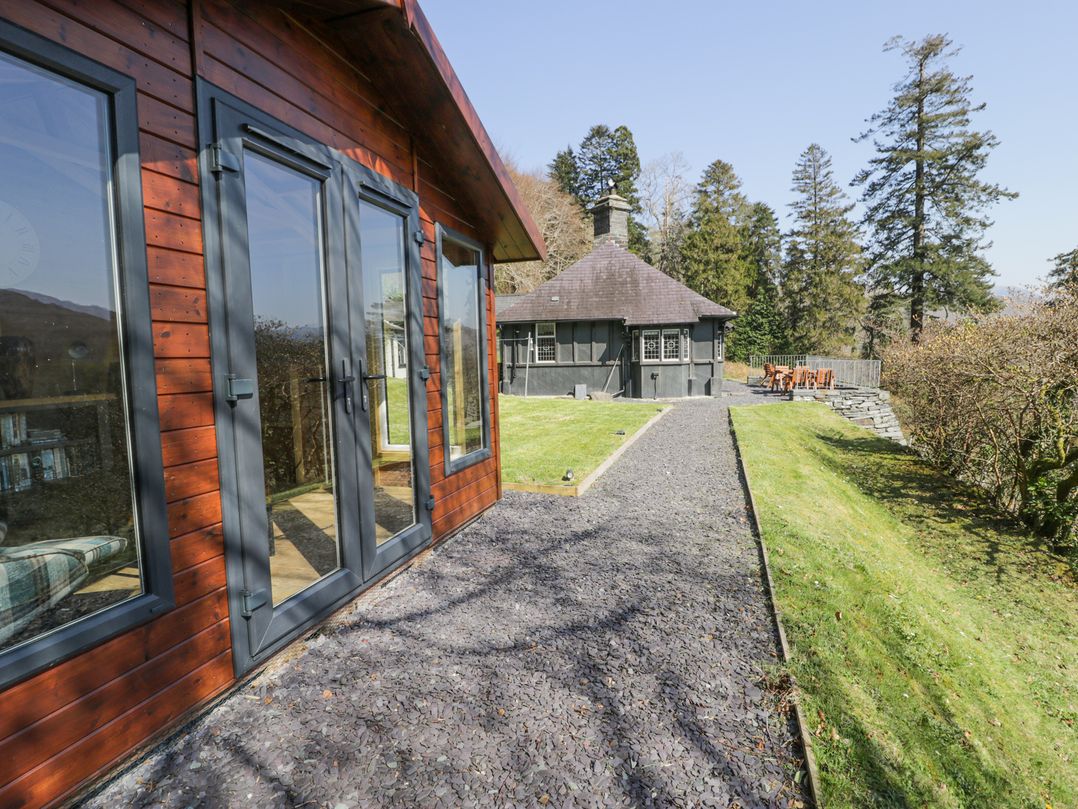 Bwthyn y Coediwr (The Woodcutters Cottage)