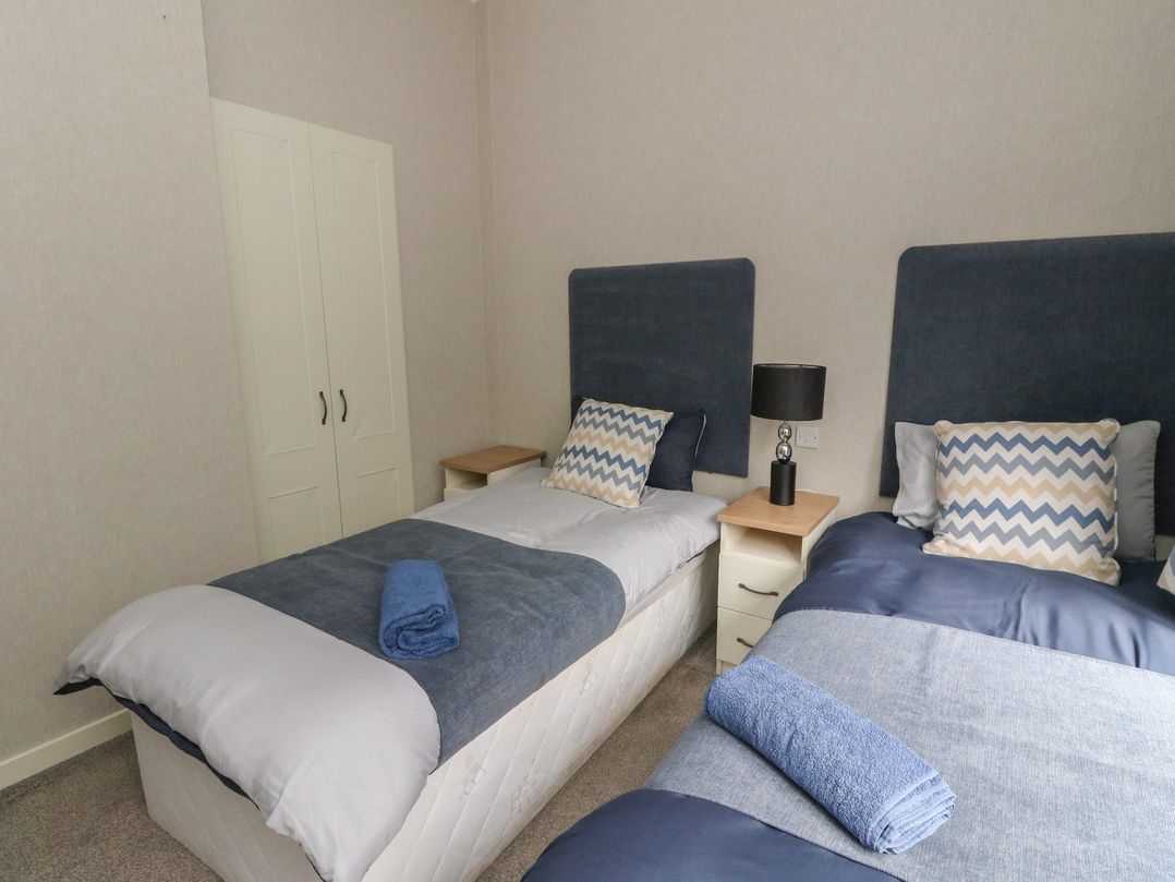 Lodge 2