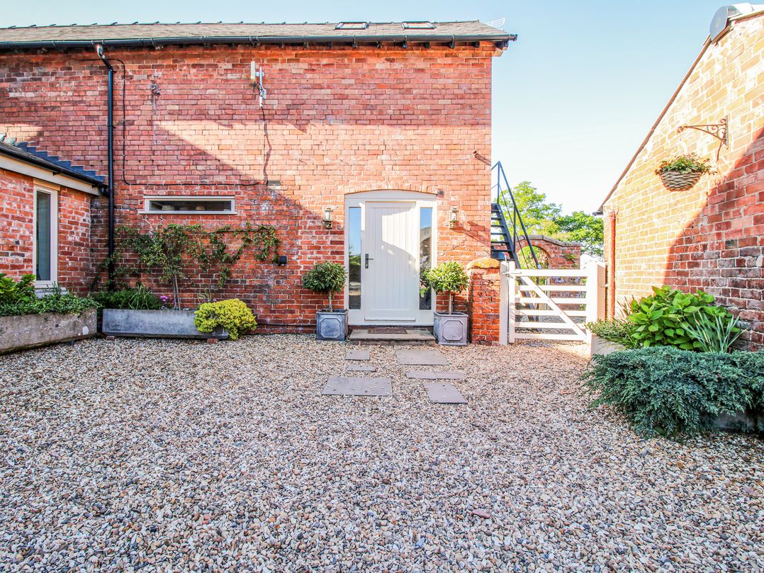 Willow Grange Annex, Ellesmere - Sleeps 2 guests
