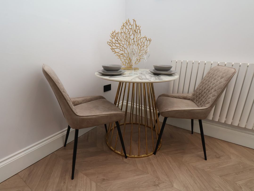 The Salisbury Apartment 104